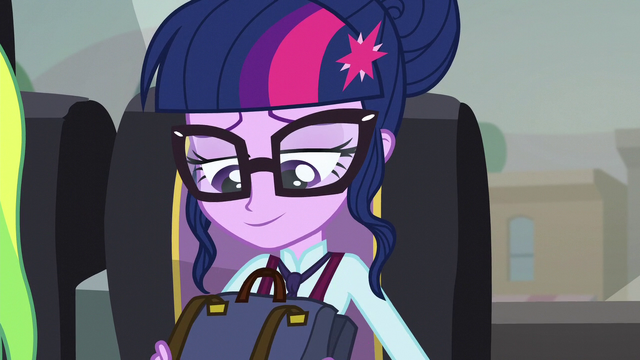 File:Twilight unzipping her backpack EG3.png