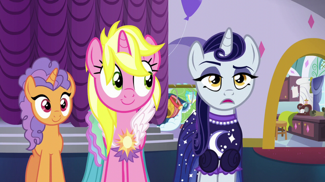 File:Goth Pony "this stuff's still on sale, right?" S5E14.png