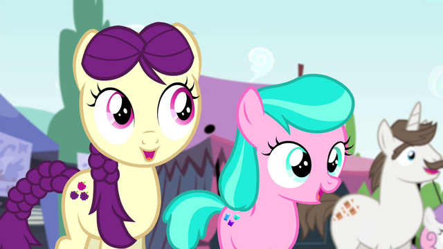 File:Crowd chattering S4E23.png
