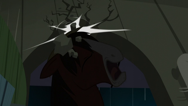 File:Trouble Shoes hits his head on door frame S5E6.png