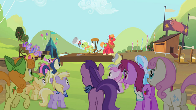 File:Sister Crowd S2E5.png