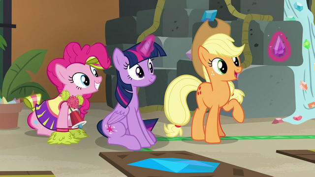 File:Applejack "does anypony need a purple jewel?" S7E2.png