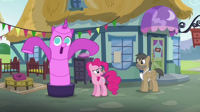 File:Pinkie "You're welcome!" S5E19.png