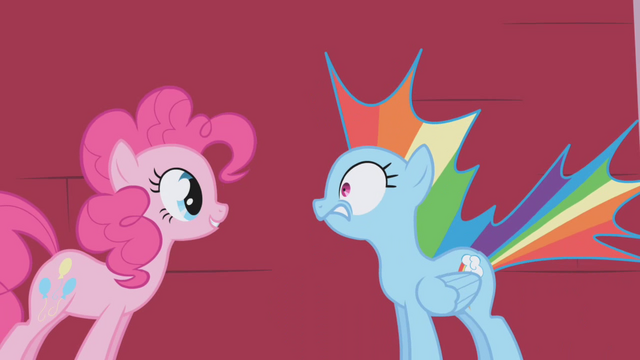 File:Pinkie Pie scares Rainbow Dash S01E05.png
