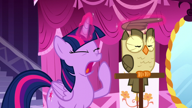File:Twilight Sparkle yawning S5E13.png