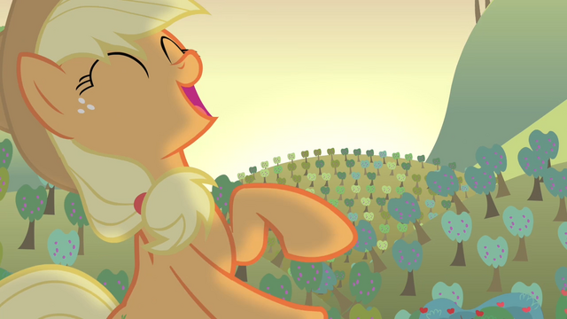 File:Applejack happy S4E07.png
