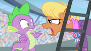 Sra. Harshwhinny gritando com Spike T4E24.png
