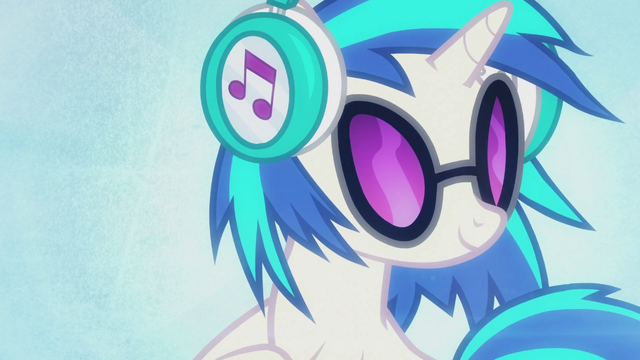 File:DJ Pon-3 smiling at Octavia S5E9.png