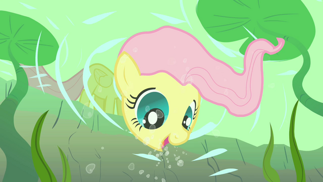 File:Fluttershy smiling underwater S01E23.png