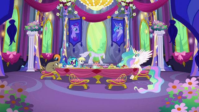 File:Celestia and dinner guests continue to wait S6E6.png