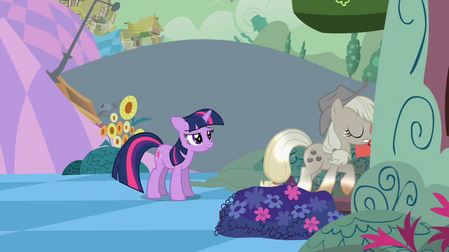 File:Applejack turning grey S2E02.png