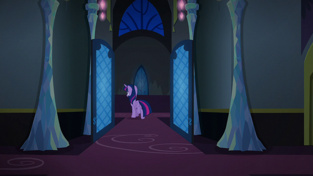 File:Twilight Changeling leaving the throne room area S6E25.png