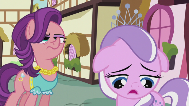 File:Diamond Tiara apologizes to her mother S5E18.png