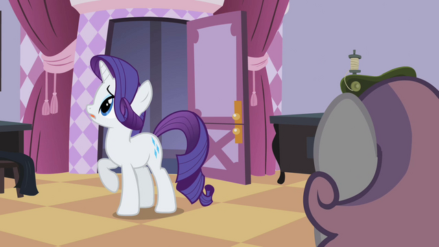 File:Rarity looking around S2E05.png