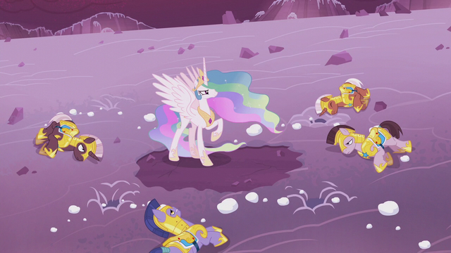 File:Celestia stands alone on the battlefield S5E25.png