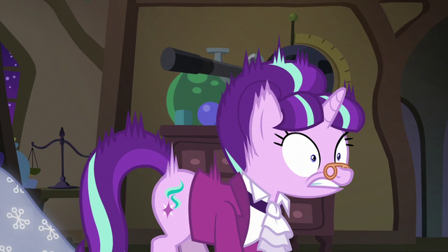 File:Snowfall shivering S06E08.png