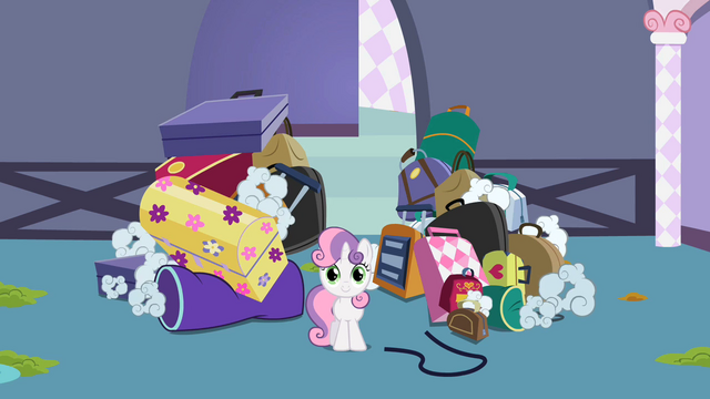 File:Sweetie Belle Luggage S2E5.png