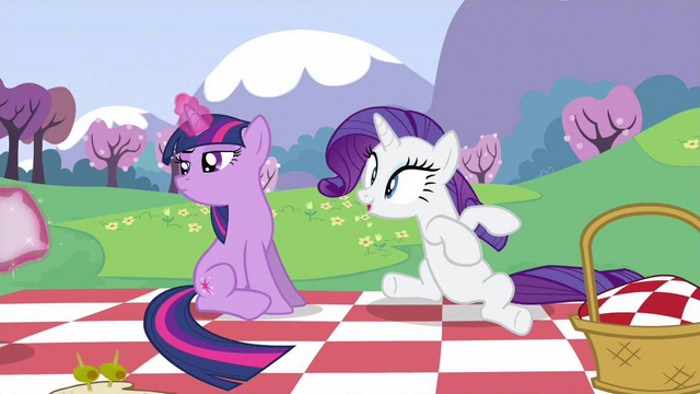 File:Rarity swrooning S2E25.png
