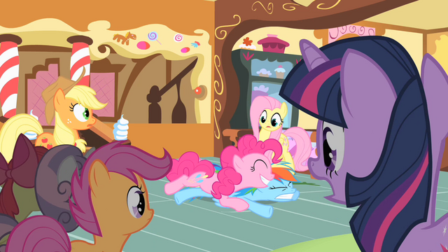 File:Pinkie Pie dive S01E23.png