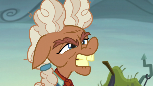File:Ma Hooffield appears S5E23.png