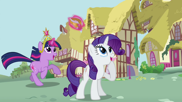 File:Rarity teary smile S03E13.png