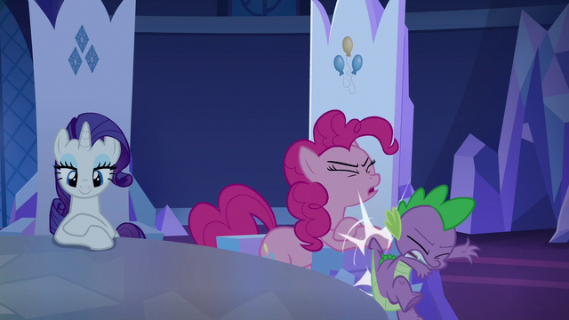 File:Spike Changeling knocks into Pinkie Pie's throne S6E25.png