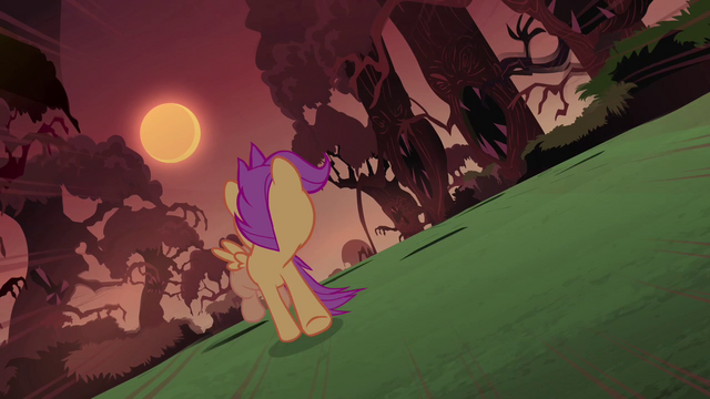 File:Scootaloo looks behind S3E06.png