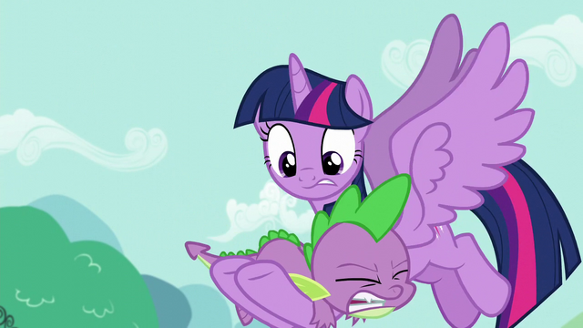File:Twilight catches Spike S5E11.png
