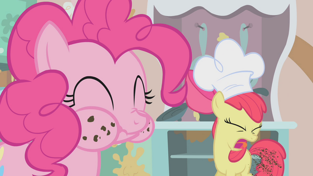 File:Apple Bloom Cupcakes S1E12.png