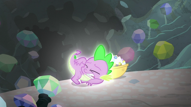 File:Spike glowing S6E5.png
