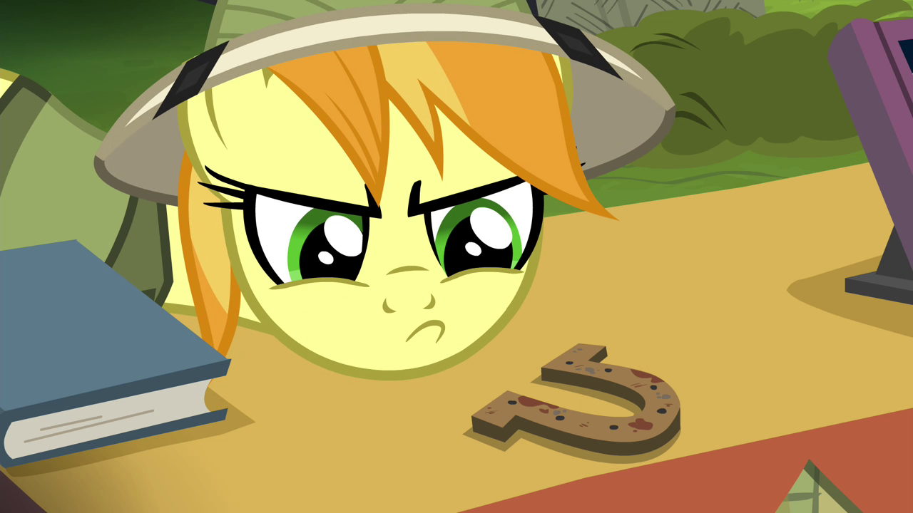 Daring_Do_collector_sneers_at_horseshoe_