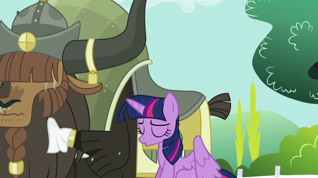 File:Twilight relieved S5E11.png