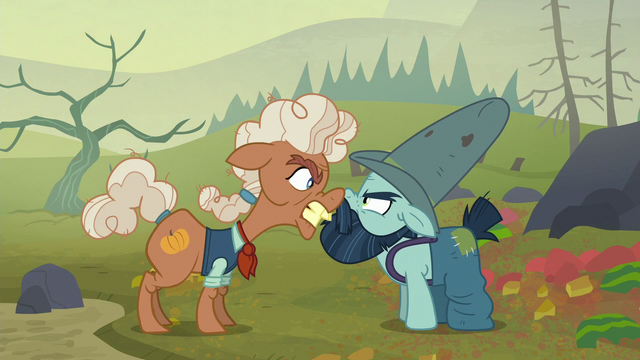 File:Ma Hooffield and Big Daddy McColt face off S5E23.png