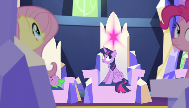 File:Twilight's chair glowing S5E1.png
