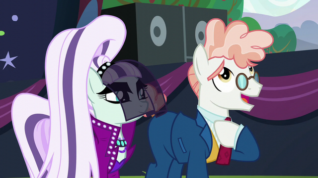 File:Svengallop "...absolutely stunning!" S5E24.png