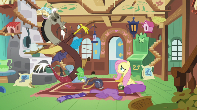 File:Discord getting excited S6E17.png