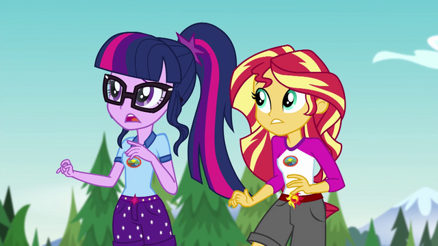File:Twilight and Sunset hear an explosion and scream EG4.png