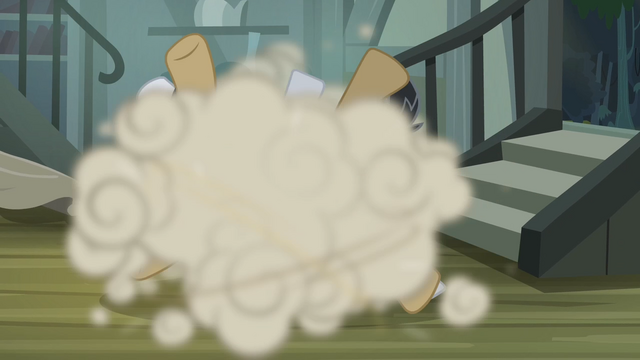 File:Daring Do fighting the thugs S4E04.png