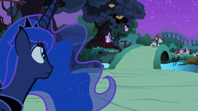 File:Luna looking at foals running away S2E04.png