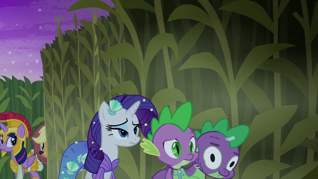 File:Rarity and Spike turning a corner S5E21.png