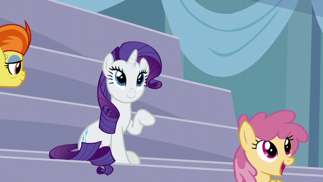 File:Rarity waving S5E15.png