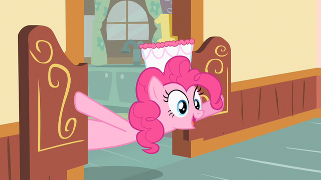 File:Pinkie Pie with cake S2E13.png