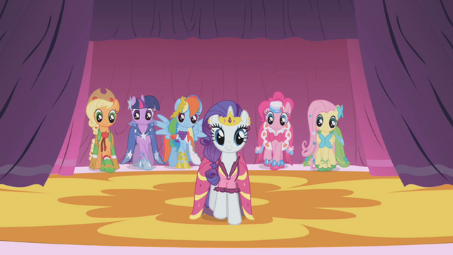 ไฟล์:Rarity's Dresses S1E14.png