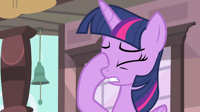File:Twilight facehoof S4E13.png