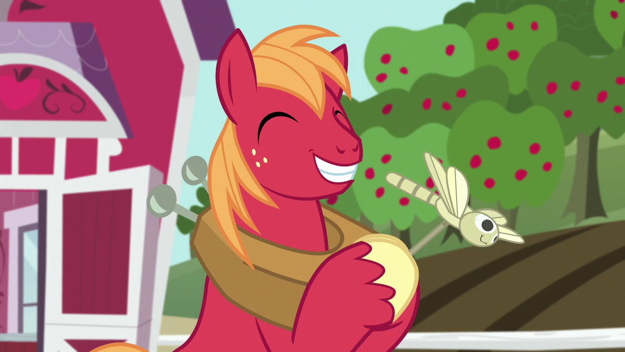 Image - Big Mac smiling; spinning the dragonfly toy S5E17 