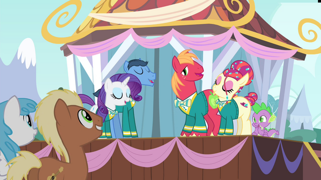 File:Big Mac singing S4E14.png