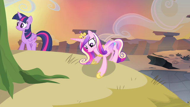 File:Cadance sees something S4E11.png