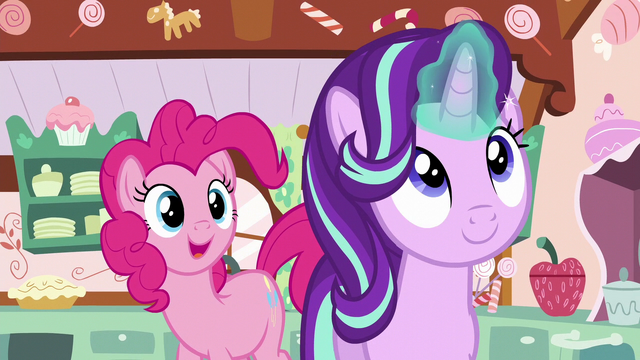 File:Starlight "helping" Mrs. Cake S6E6.png