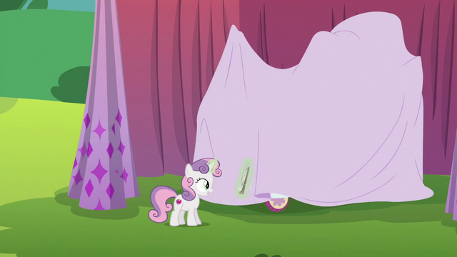 File:Sweetie "I sketched out some of my ideas" S6E14.png
