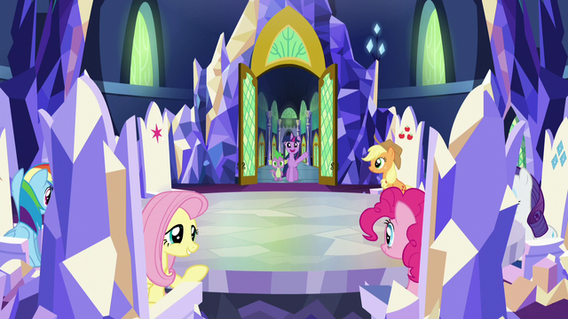 File:Twilight "Hey, gang" S5E22.png